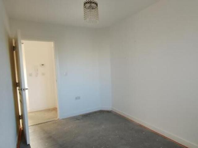 Flat for sale in Basingstoke, Basingstoke and Deane