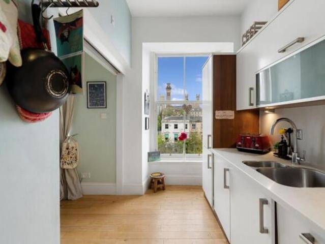 Flat for sale in Bridgefield, Kent
