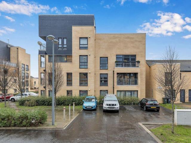 Flat for sale in Craigmillar, Scotland