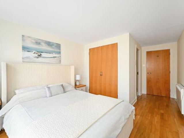 Flat for sale in Slateford, Scotland