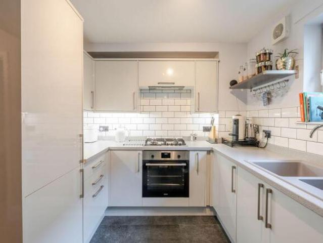 Flat for sale in Leith, Scotland