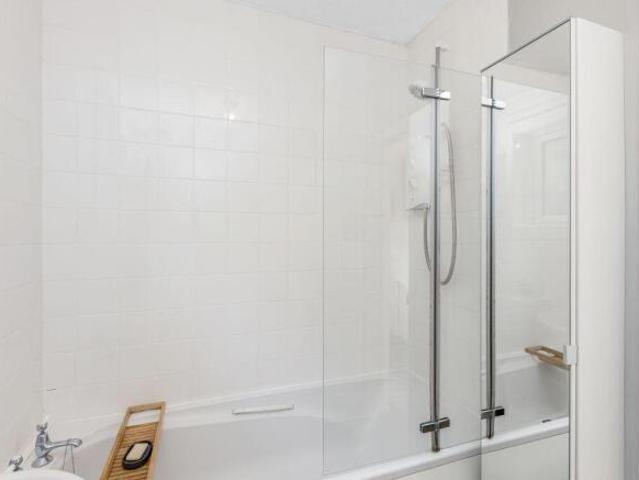 Flat for sale in Colinton, Scotland