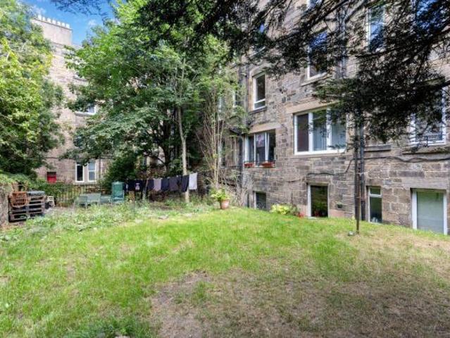 Flat for sale in Leith, Scotland