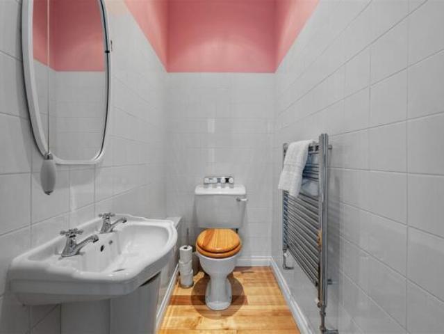 Flat for sale in Kelvinside, Glasgow