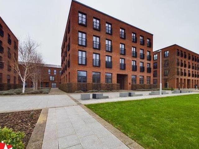 House for sale in Gloucester, Gloucestershire