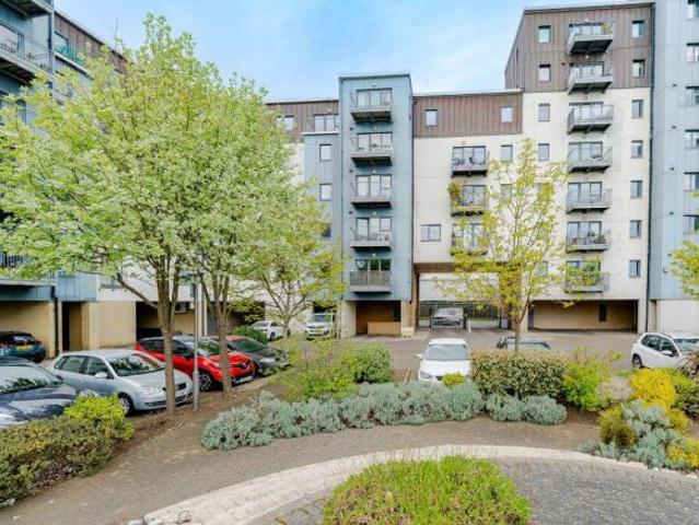 Flat for sale in Granton Harbour, Granton