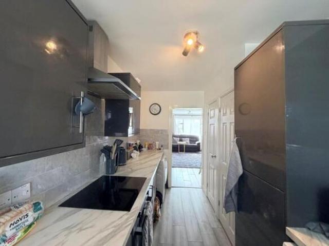 Flat for sale in Slough