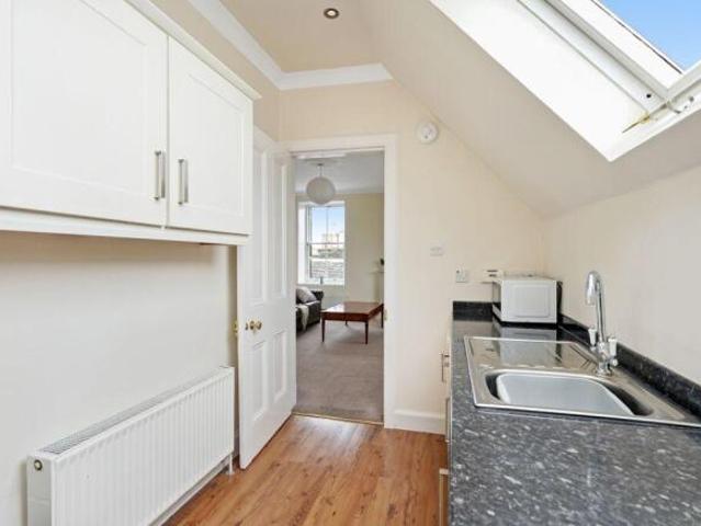 Flat for sale in Craigmillar Park, Newington