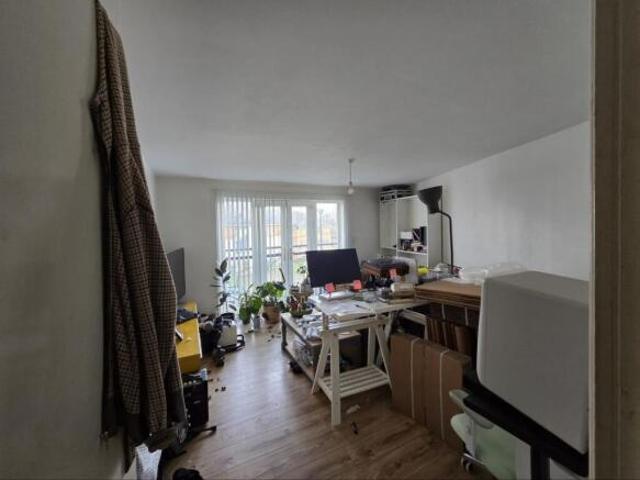 Flat for sale in Thamesmead, Greater London
