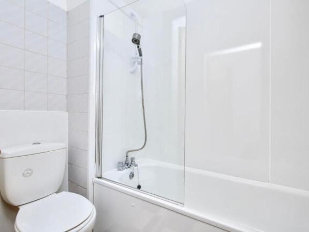 Flat for sale in Marchmont, Scotland