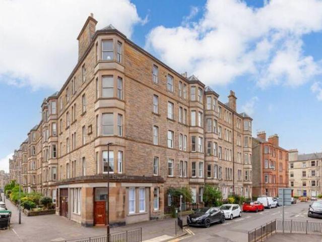 Flat for sale in Bruntsfield, Scotland