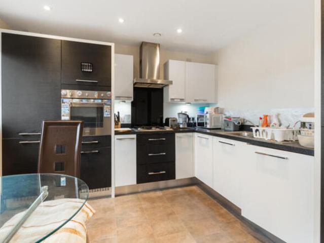 Flat for sale in Anniesland, Scotland