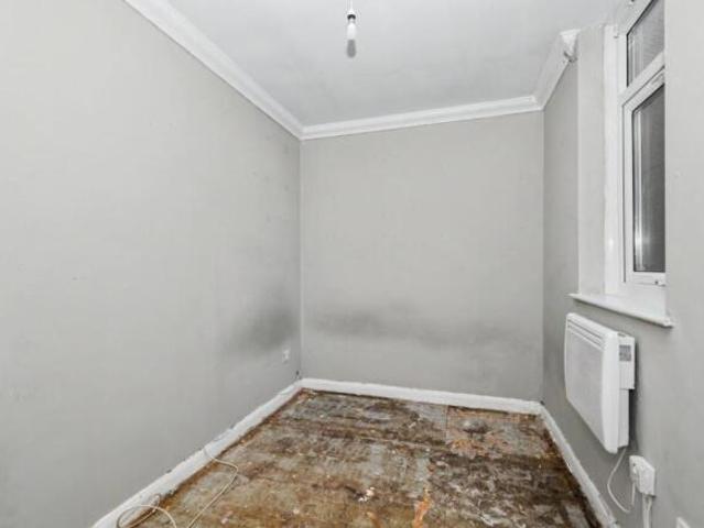 Flat for sale in Hales Place, The Bridge