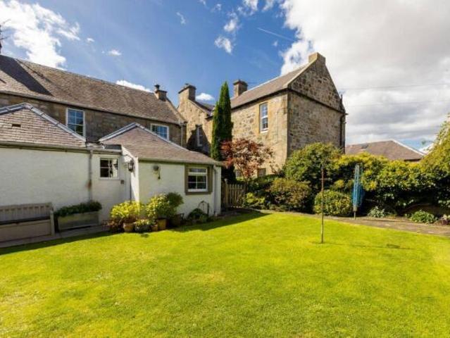 Flat for sale in Kirkliston, Scotland