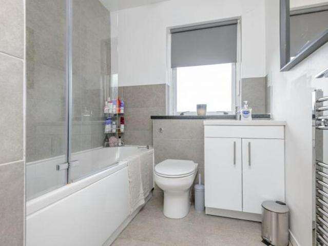 Flat for sale in Sciennes, Scotland