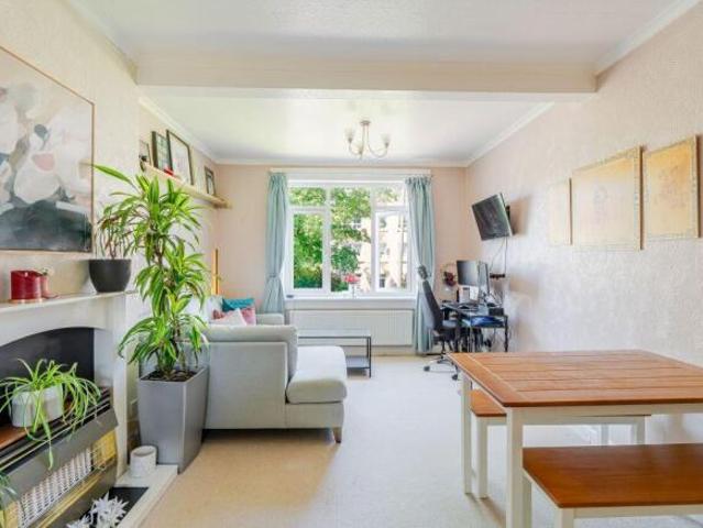 Flat for sale in Granton, Scotland