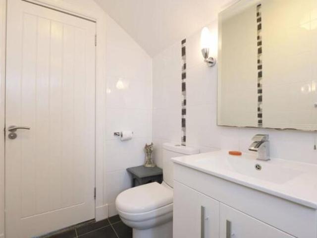 Flat for sale in Baberton, Juniper Green