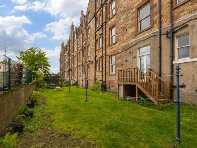 Flat for sale in Loanhead, Scotland