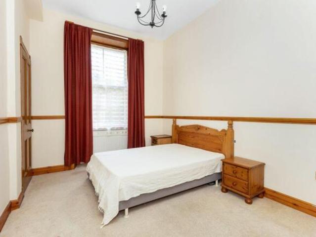 Flat for sale in Comely Bank, Craigleith