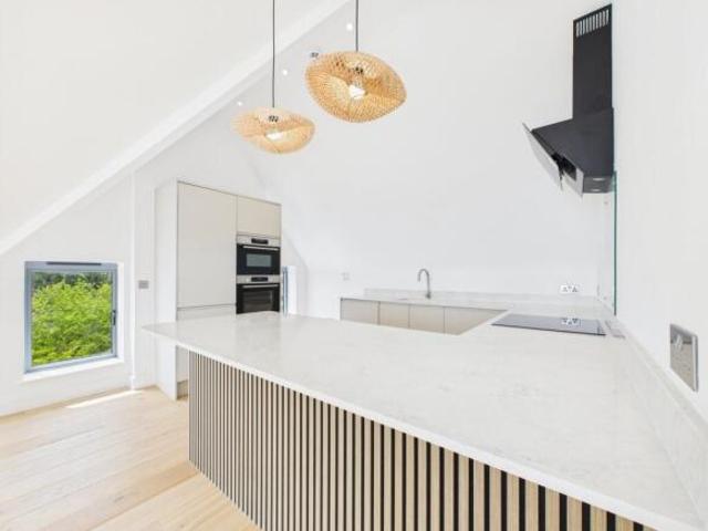 Flat for sale in Acol, Kent