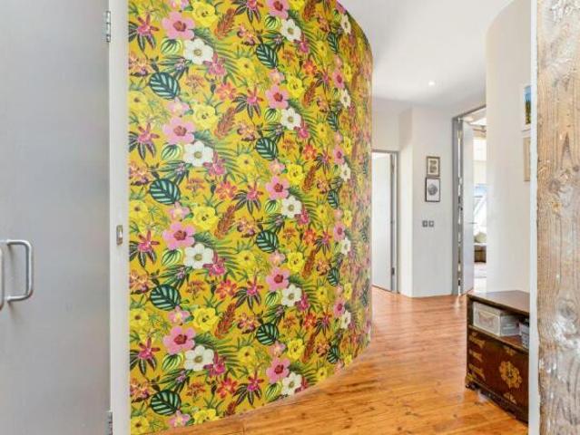 Flat for sale in Leith, Scotland