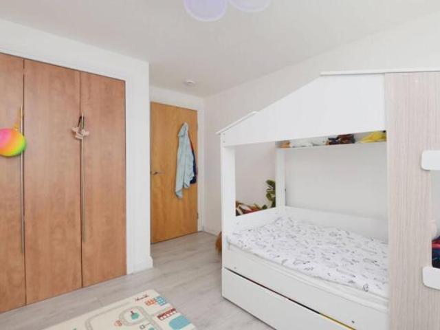 Flat for sale in North Leith, Scotland