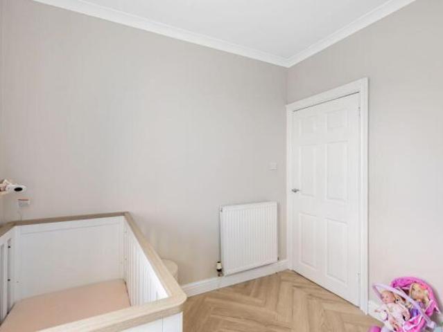 Flat for sale in Gilmerton, Scotland