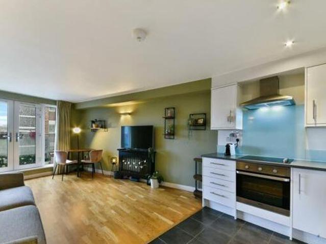 House for sale in Brentford End, Greater London