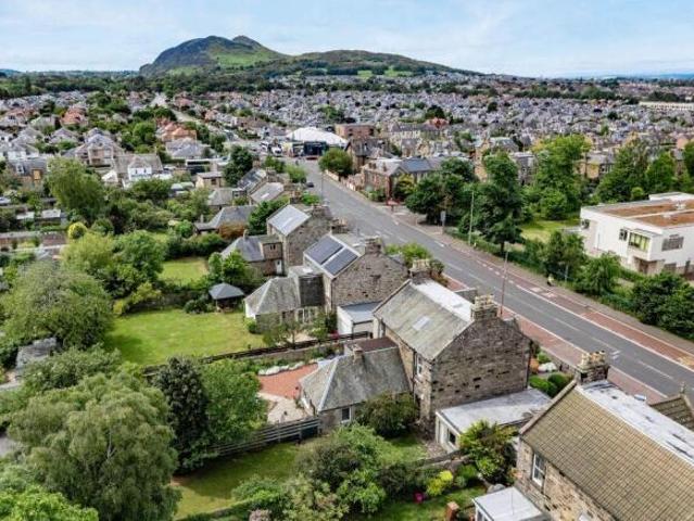Flat for sale in Craigmillar, Scotland