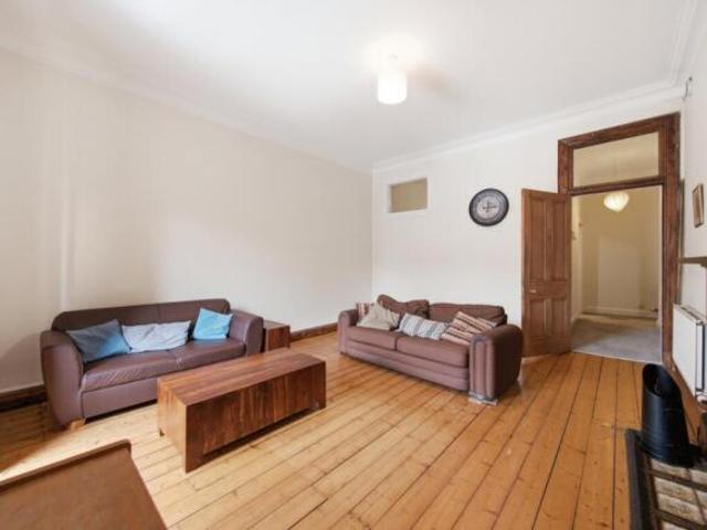 Flat for sale in Broughton, Scotland