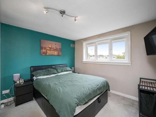 Flat for sale in Saughton, Scotland