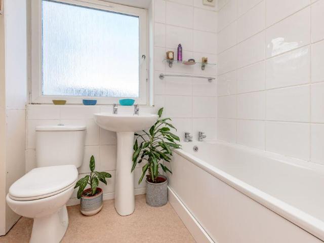 Flat for sale in Liberton, Scotland
