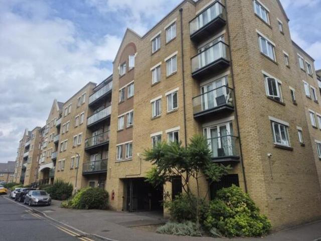 Flat for sale in Hamerton, Kent