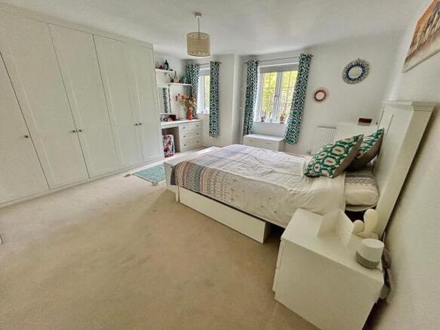Flat for sale in Georgia, Greater Manchester