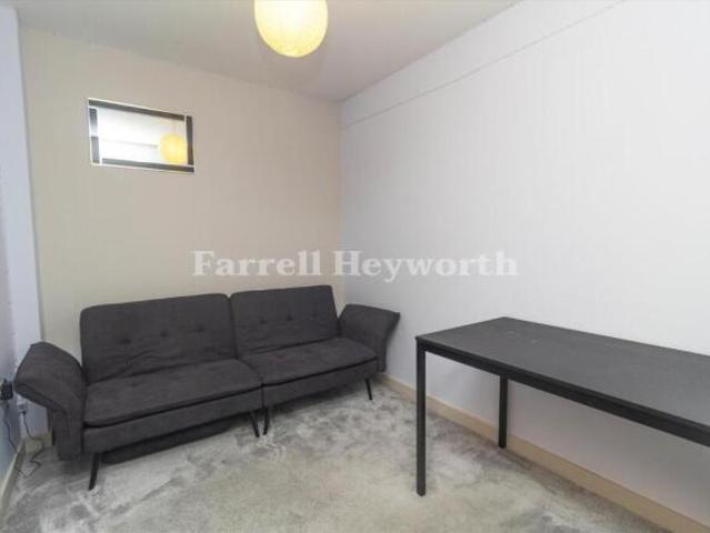 Flat for sale in Greaves, Bare