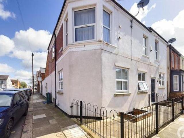 House for sale in Northampton, Northamptonshire
