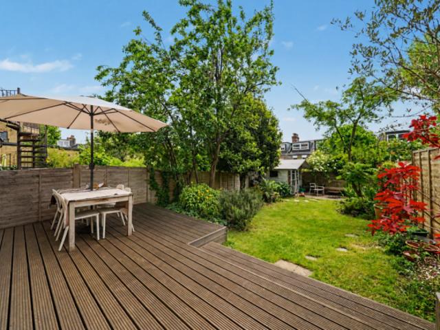 Flat for sale in Cat Hill