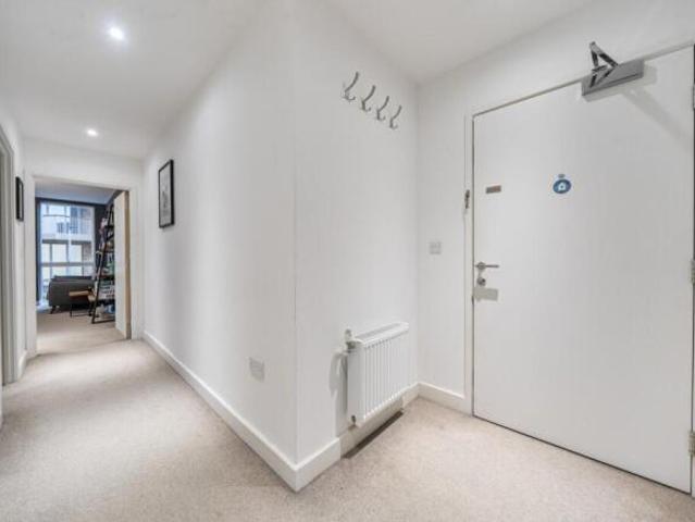 Flat for sale in Catford, Greater London