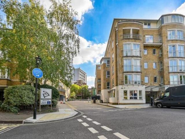 Flat for sale in Kensal Town, Greater London