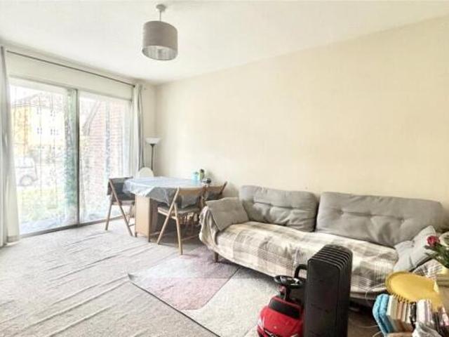 Flat for sale in Kintbury, West Berkshire