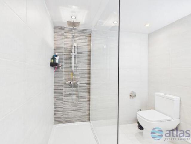 Flat for sale in Calderstones