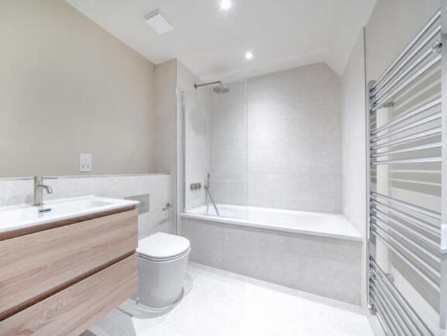 Flat for sale in Hampshire