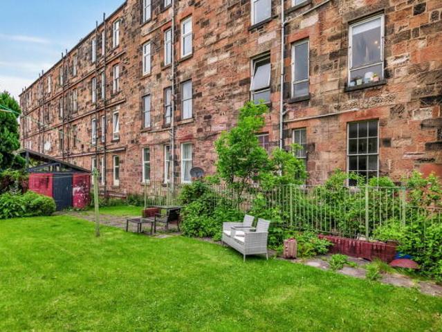 Flat for sale in Govanhill, Scotland
