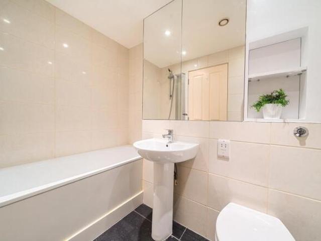 Flat for sale in Moscow, Scotland