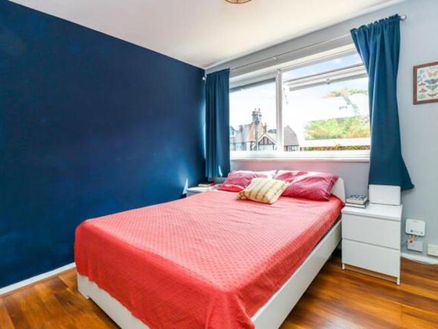 Flat for sale in Watford, Hertfordshire