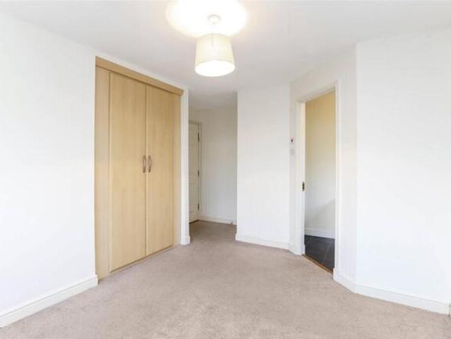 Flat for sale in Sandyhills, Glasgow