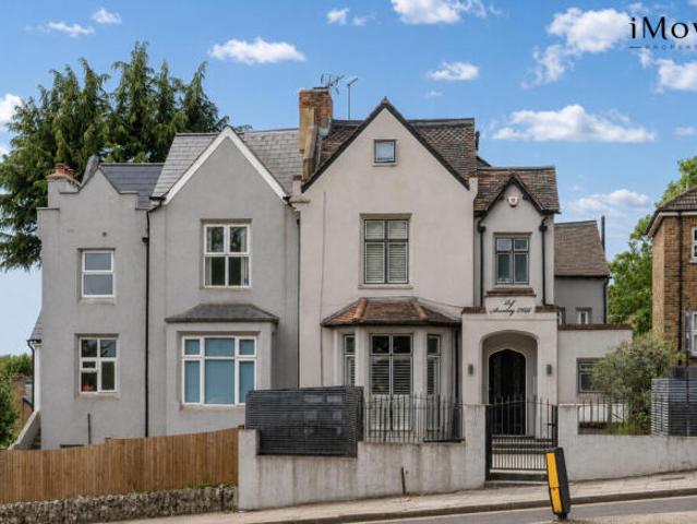 Flat for sale in Anerley, Greater London