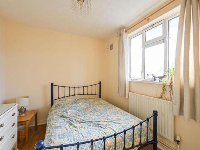 Flat for sale in London Borough of Tower Hamlets, Greater London