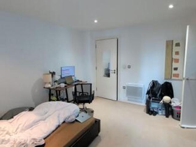 Flat for sale in Georgia, Greater Manchester