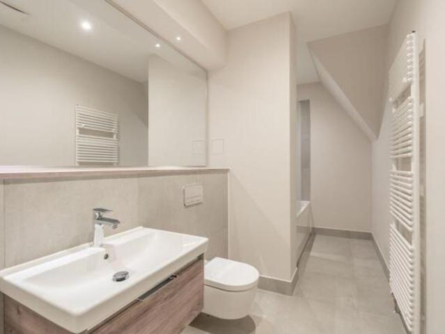Flat for sale in Comiston, Scotland